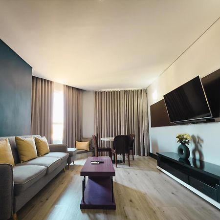 The Grand Aria Hotel And Conference Centre Gaborone Chambre photo